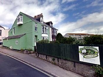 The Green House Surf Lodge New Quay Exterior foto