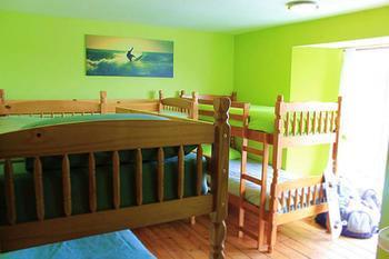 The Green House Surf Lodge New Quay Exterior foto